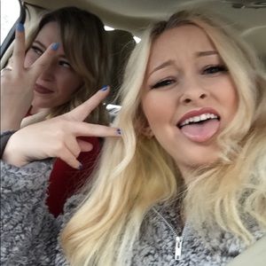 Meet your Posher, Naomi